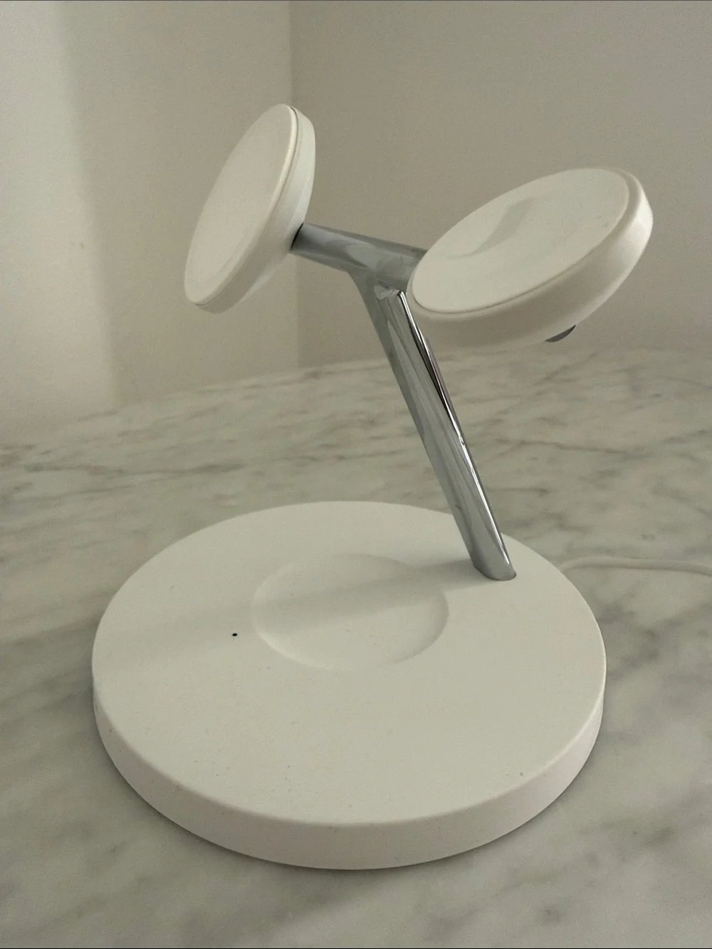 The Belkin Boost Charge Pro 3-in-1 Wirelss Charger with MagSafe
